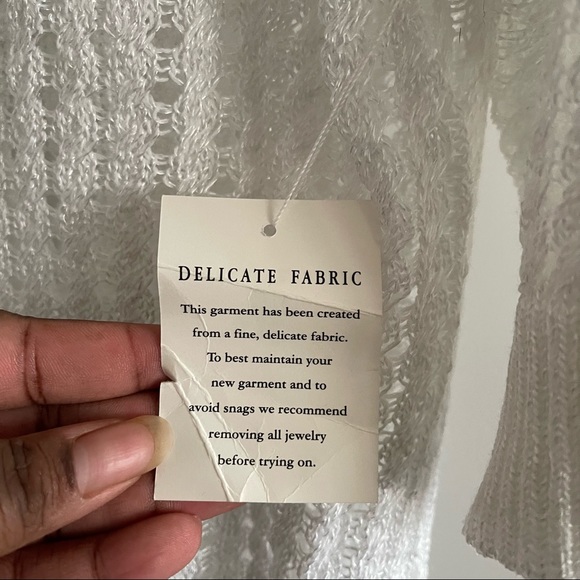 White silky loose knit mesh oversized top - Picture 8 of 9